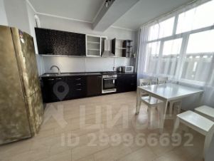 3-комн.кв., 77 м², этаж 1