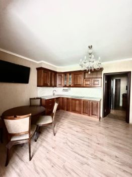 2-комн.кв., 75 м², этаж 7