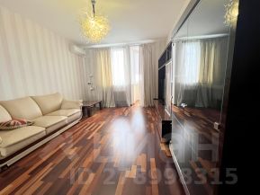 2-комн.кв., 90 м², этаж 8