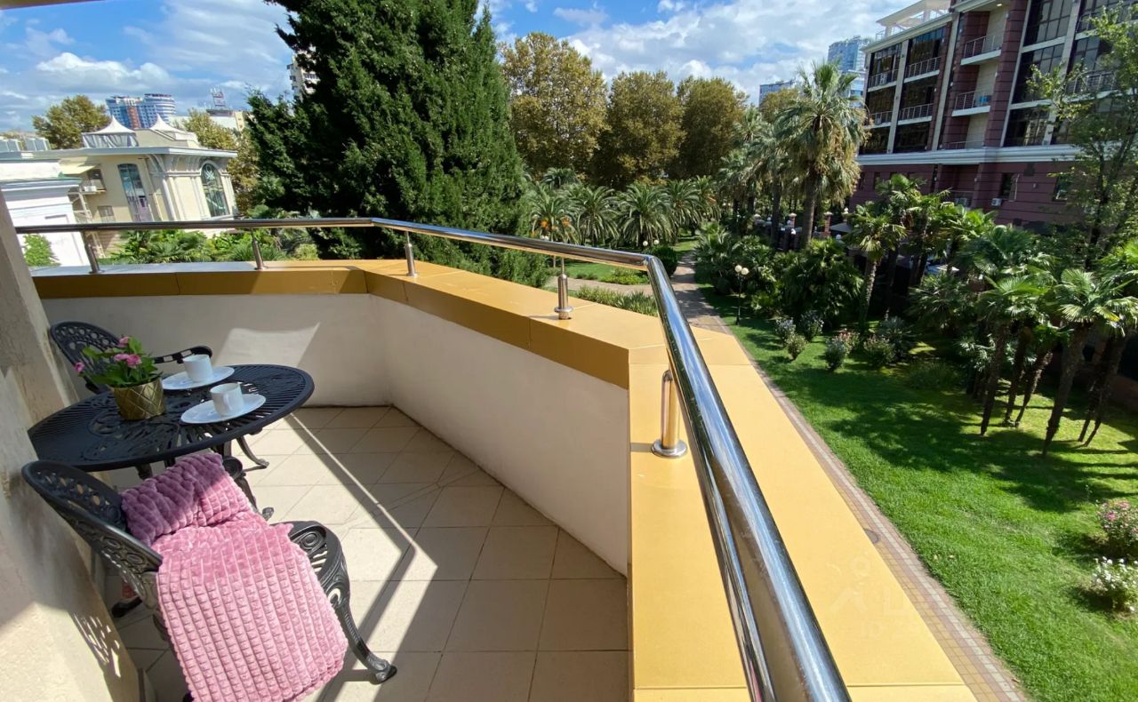 Жк версаль сочи. Жк версаль сочи. Апартаменты альфа версаль. Альфа версаль. Версаль сочи несебрская улица.