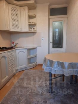 2-комн.кв., 50 м², этаж 10