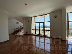 4-комн.кв., 160 м², этаж 8