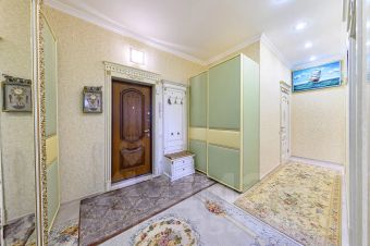 2-комн.кв., 65 м², этаж 18