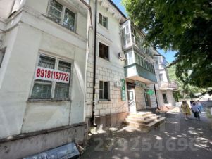 3-комн.кв., 86 м², этаж 1