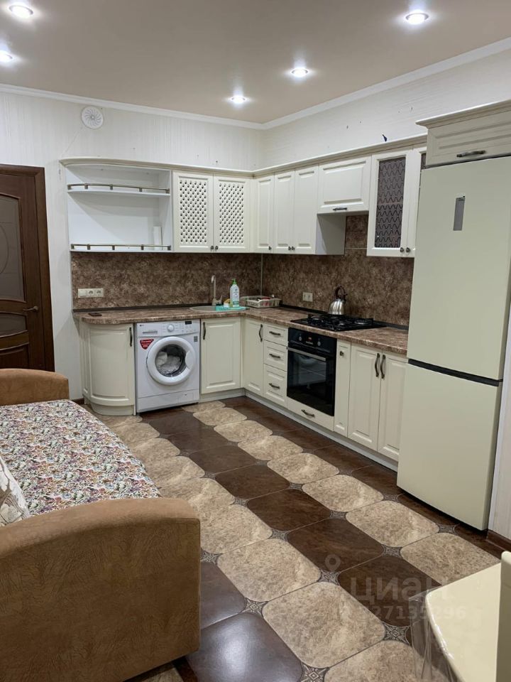 1-к кв. Карачаево-Черкесия, Черкесск ул. Космонавтов, 35Гк2 (49.0 м²)