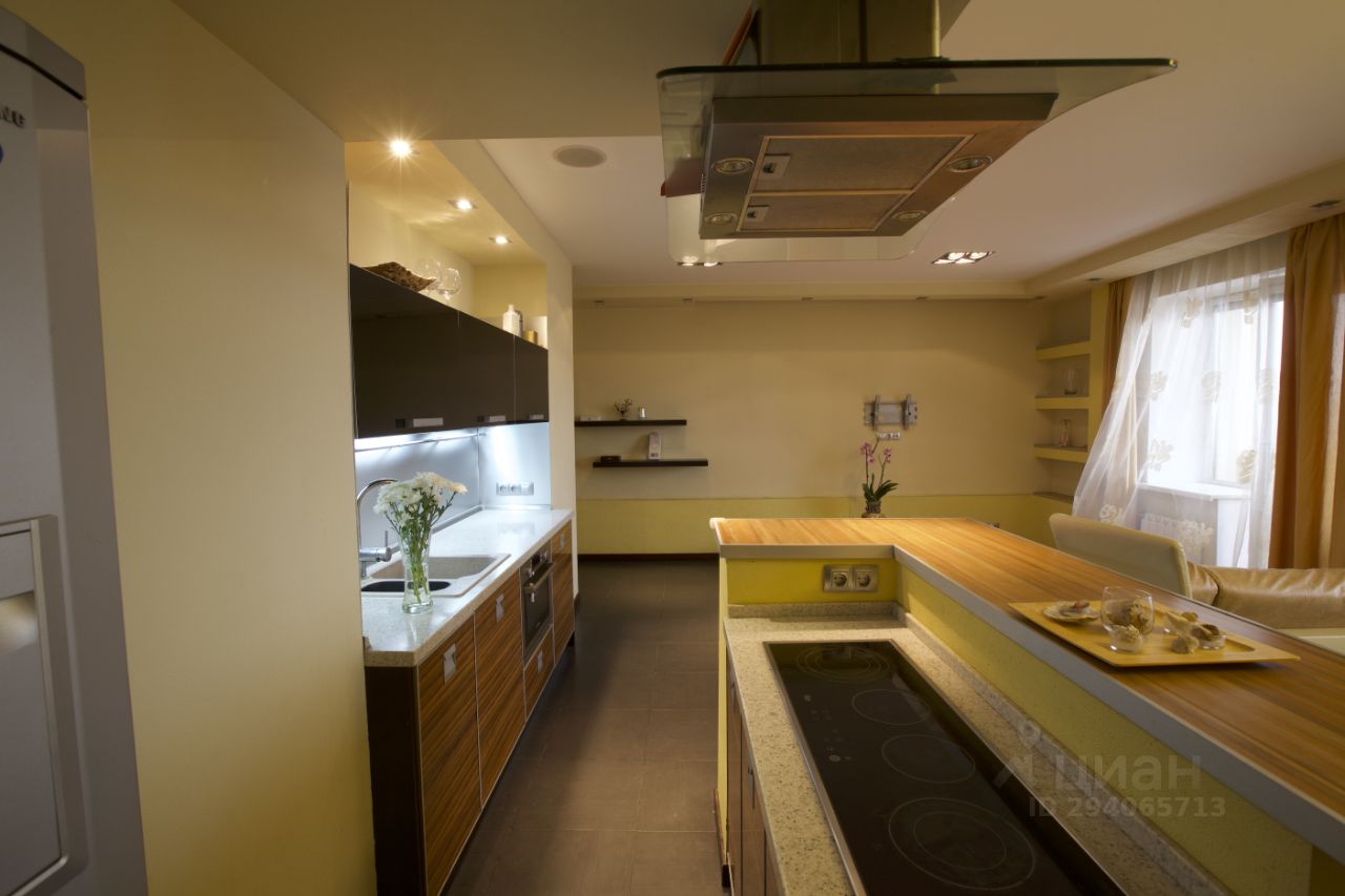 Продажа трехкомнатной квартиры 126.3м² Лихачевское ш., 14к1 ...