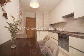 2-комн.кв., 66 м², этаж 8