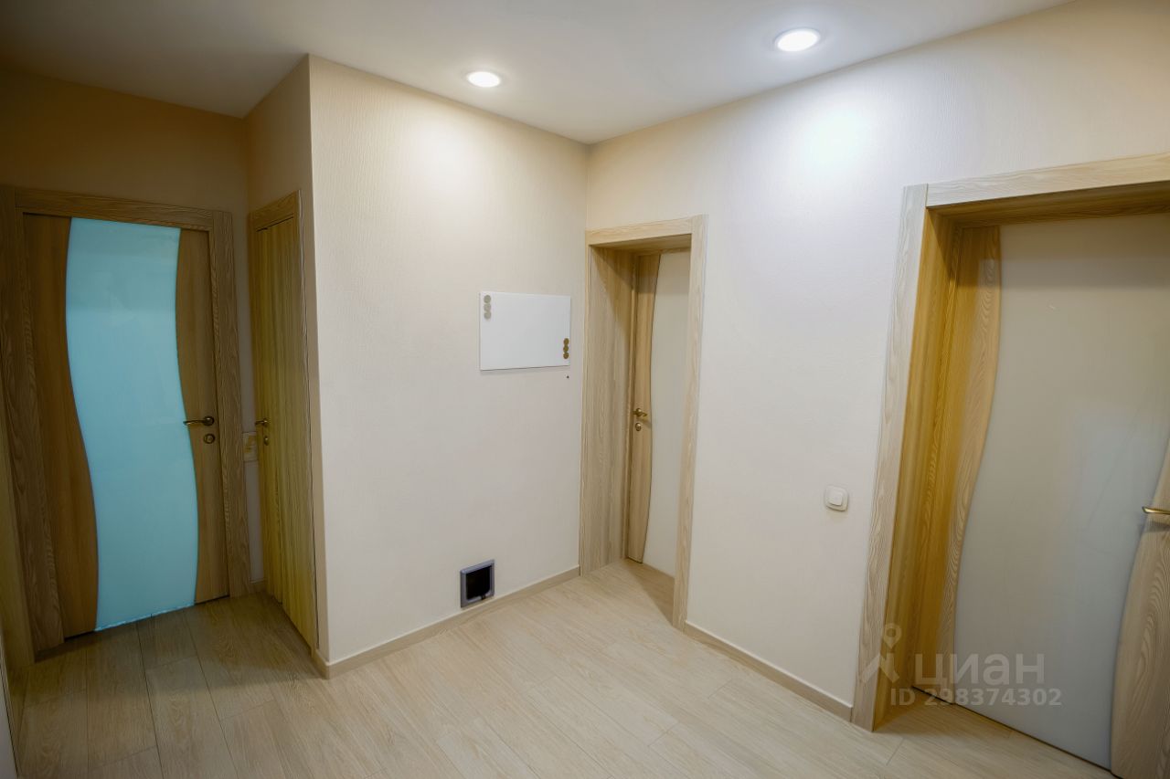 2-к кв. Ямало-Ненецкий АО, Новый Уренгой Дружба мкр, 6/1 (66.0 м²)