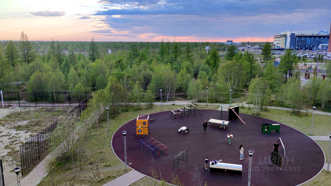 2-к кв. Ямало-Ненецкий АО, Новый Уренгой Дружба мкр, 6/1 (66.0 м²)