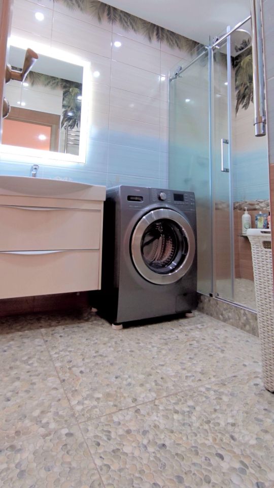 2-к кв. Ямало-Ненецкий АО, Новый Уренгой Дружба мкр, 6/1 (66.0 м²)