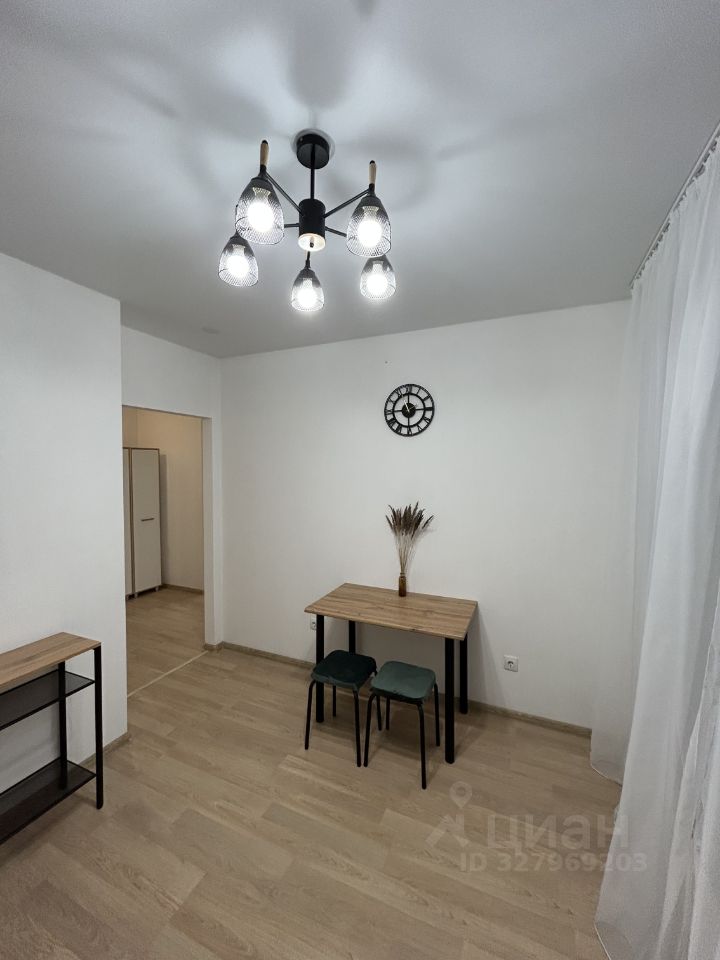 1-к кв. Свердловская область, Екатеринбург ул. Азина, 25 (38.9 м²)