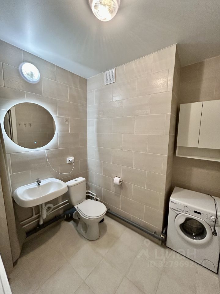 1-к кв. Свердловская область, Екатеринбург ул. Азина, 25 (38.9 м²)