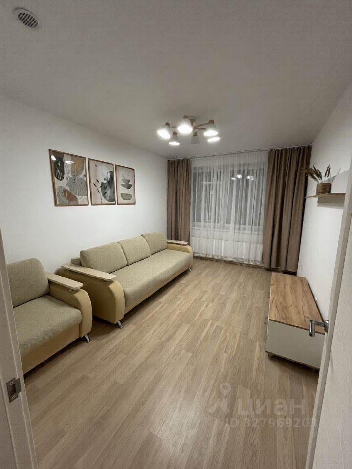 1-к кв. Свердловская область, Екатеринбург ул. Азина, 25 (38.9 м²)