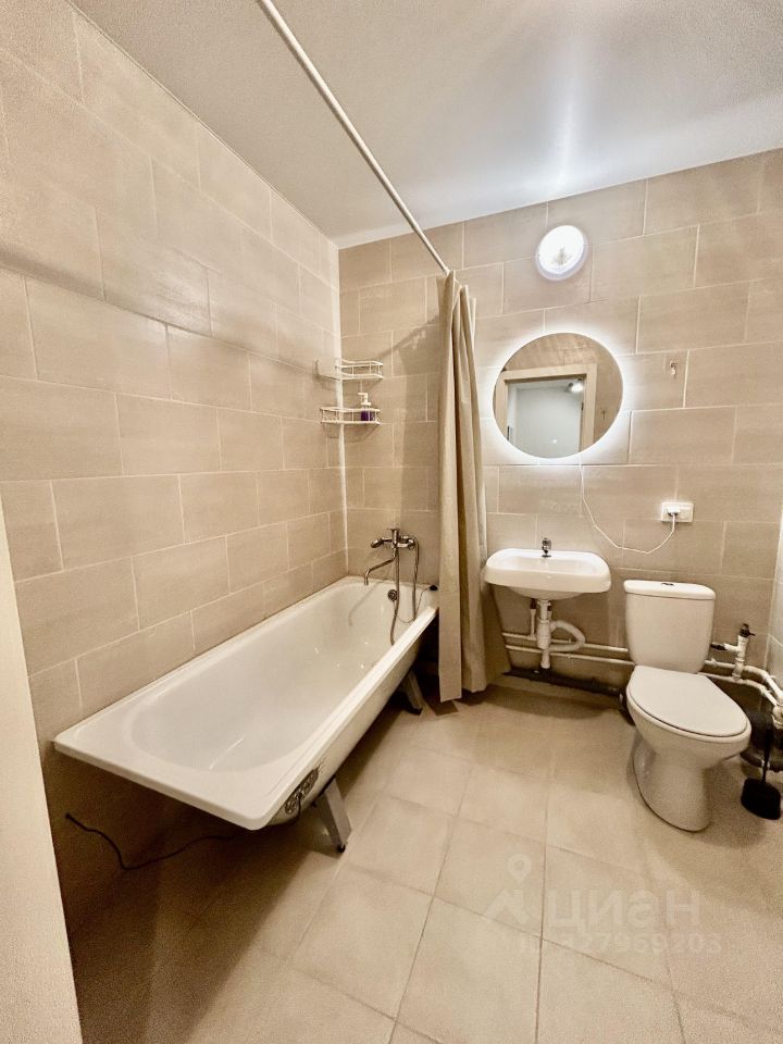 1-к кв. Свердловская область, Екатеринбург ул. Азина, 25 (38.9 м²)