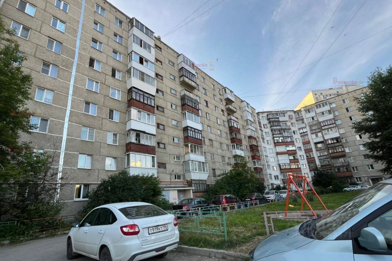 Продажа трехкомнатной квартиры 63 кв.м в Железнодорожном районе  Екатеринбурга