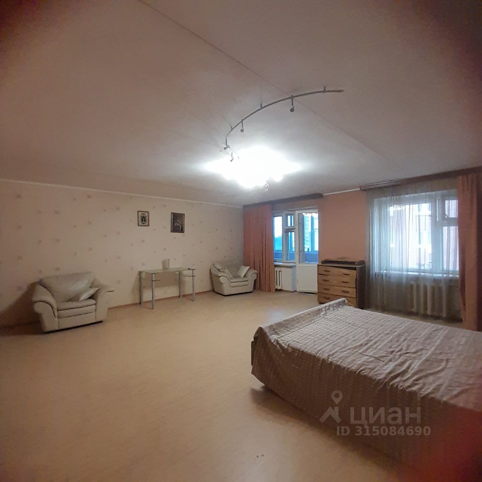 3-комн. кв., р-н Орджоникидзевский, Екатеринбург