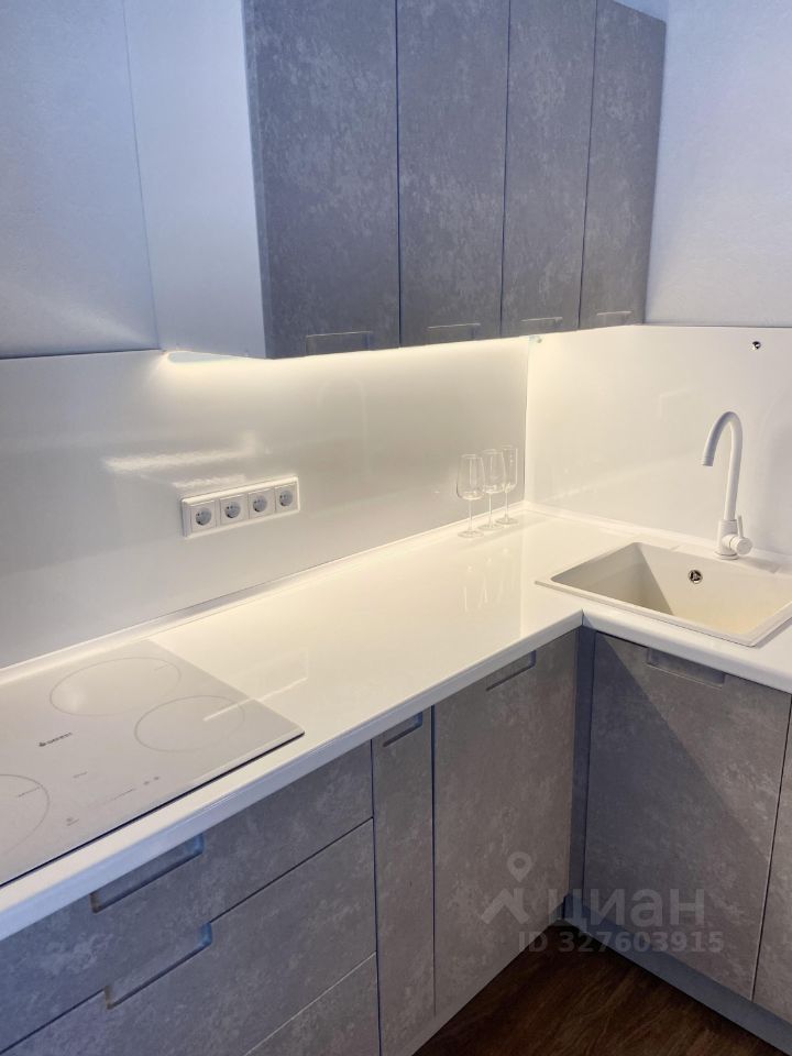 Студия Свердловская область, Екатеринбург ул. Гастелло, 25 (30.0 м²)