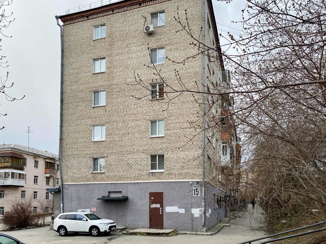 Продаю двухкомнатную квартиру 42,2м² ул. Гурзуфская, 15, Екатеринбург,  Свердловская область, м. Геологическая - база ЦИАН, объявление 303563651