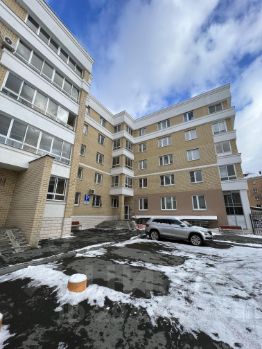 2-комн.кв., 70 м², этаж 3