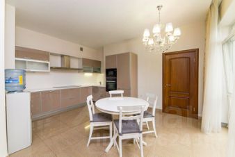 4-комн.кв., 150 м², этаж 2