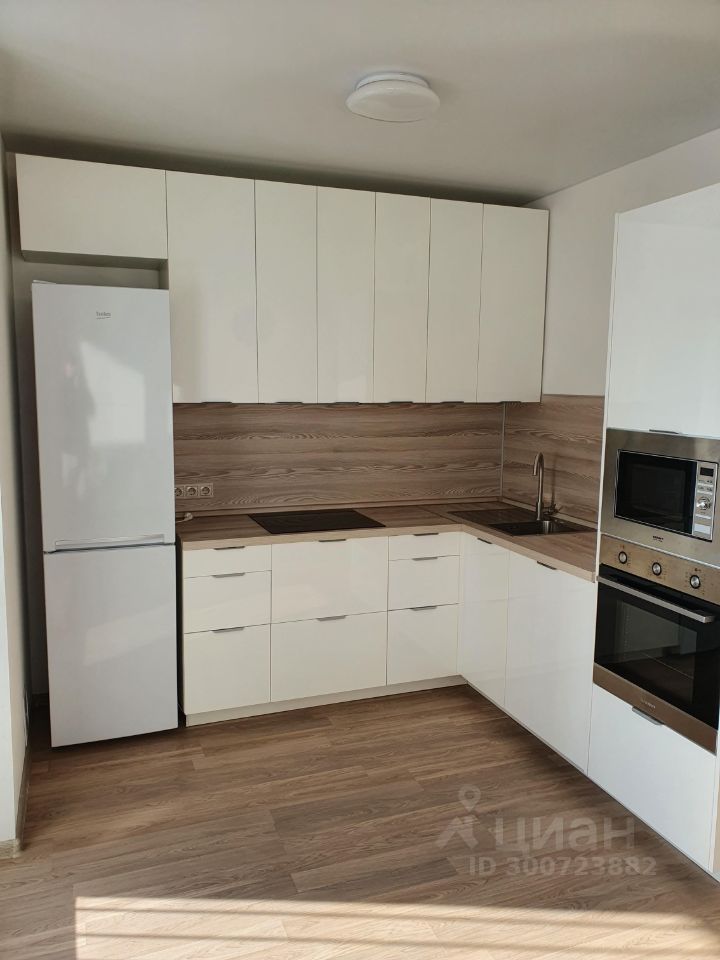 Снять однокомнатную квартиру 30м² ул. Крауля, 170, Екатеринбург ...