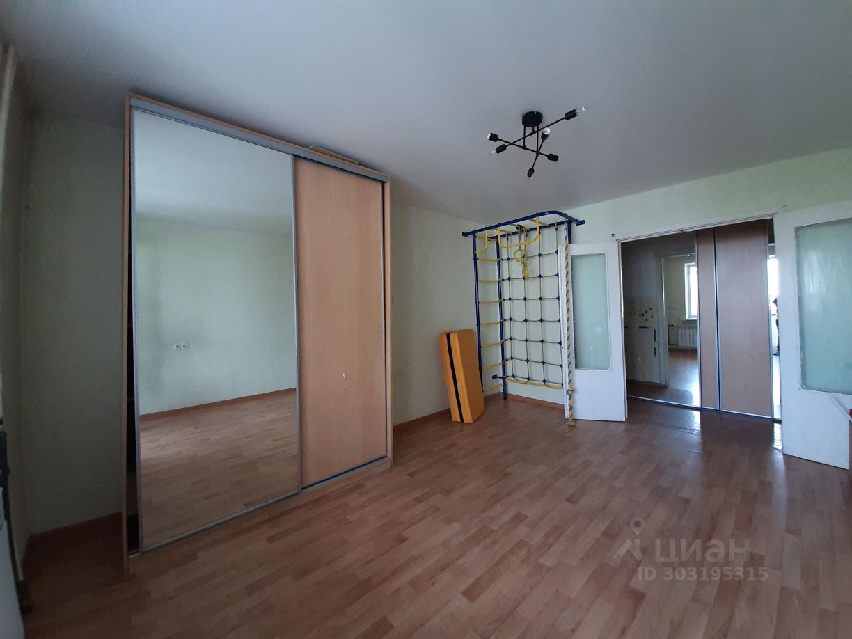 Светлая квартира без отделки, 3 комнаты, 62 кв.м, 7 этаж, встроенный шкаф, спортивный уголок, Екатеринбург