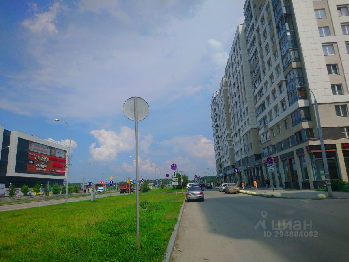 Сдаётся квартира в Екатеринбурге. 1 комн., 40 кв.м, кухня 12 кв.м, 5 этаж. Современный дом, развитая инфраструктура, удобное расположение.