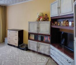 2-комн.кв., 44 м², этаж 3