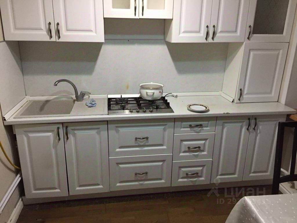 3-к кв. Калмыкия, Элиста ул. Максима Горького, 18 (85.0 м²)