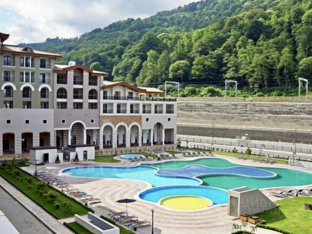 Отель ибис красная поляна 960. Отель долина 960 красная поляна бассейн. Горки город с бассейном. Долина 960 красная поляна бассейн. Ибис стайл красная поляна 960.