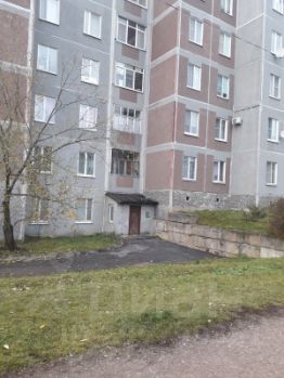 2-комн.кв., 77 м², этаж 1