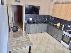 2-комн.кв., 72 м², этаж 12