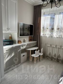 2-комн.кв., 42 м², этаж 22