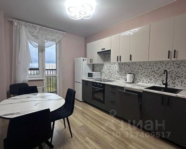 2-комн., 67 м², 14/17 этаж