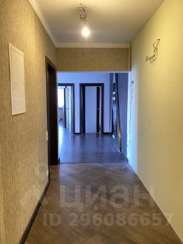 3-комн.кв., 81 м², этаж 10