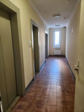 1-комн.кв., 42 м², этаж 3