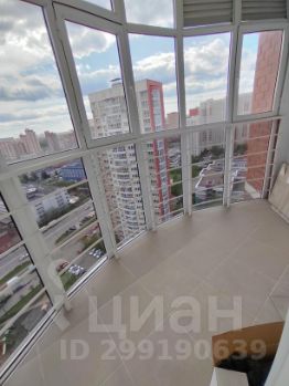 2-комн.кв., 72 м², этаж 21