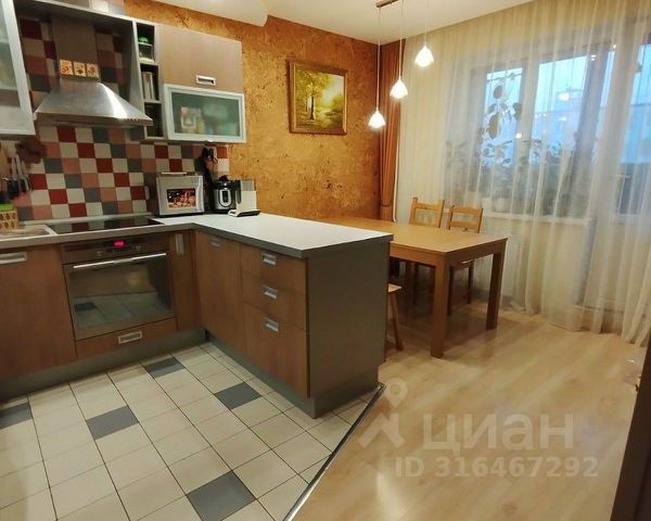3-комн., 90 м², 7/10 этаж