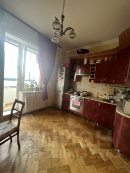 2-комн.кв., 75 м², этаж 6