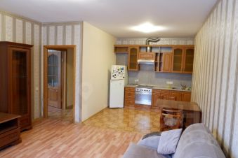 3-комн.кв., 104 м², этаж 2