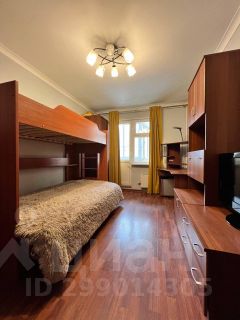 4-комн.кв., 93 м², этаж 3