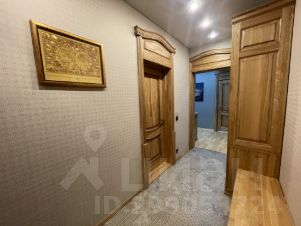 2-комн.кв., 71 м², этаж 10