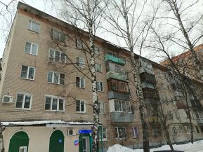 2-комн.кв., 45 м², этаж 1