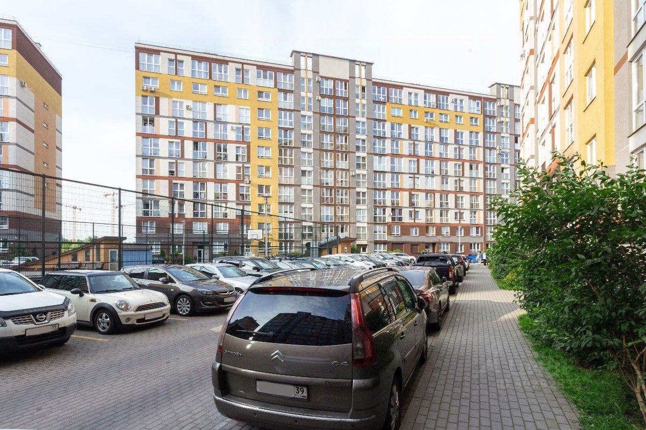 Продажа трехкомнатной квартиры 87м² ул. Генерала Челнокова, 58,  Калининград, Калининградская область - база ЦИАН, объявление 302929357