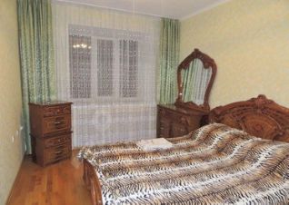 2-комн.кв., 70 м², этаж 3