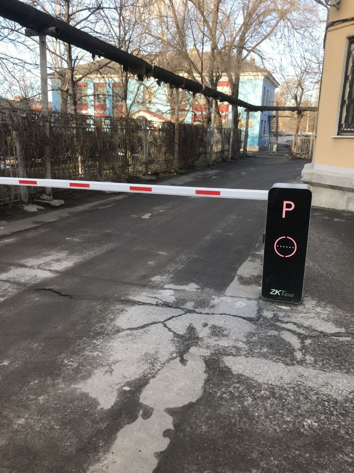 Продаю трехкомнатную квартиру 98.3м² просп. Карла Маркса, 66, Каменск ...