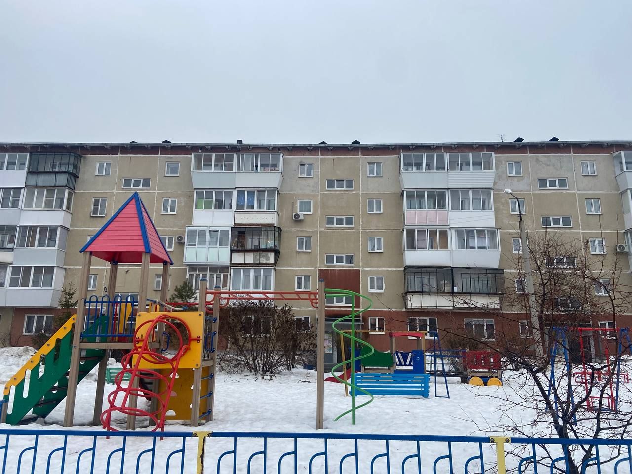 Продаю четырехкомнатную квартиру 73.9м² ул. Прокопьева, 19, Каменск ...