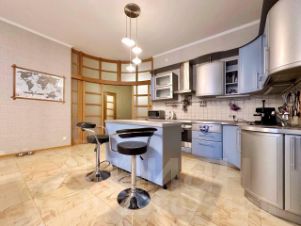 3-комн.кв., 125 м², этаж 3