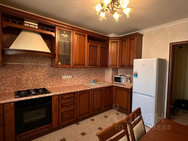 2-комн., 65 м², 3/6 этаж