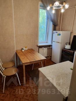 2-комн.кв., 50 м², этаж 3